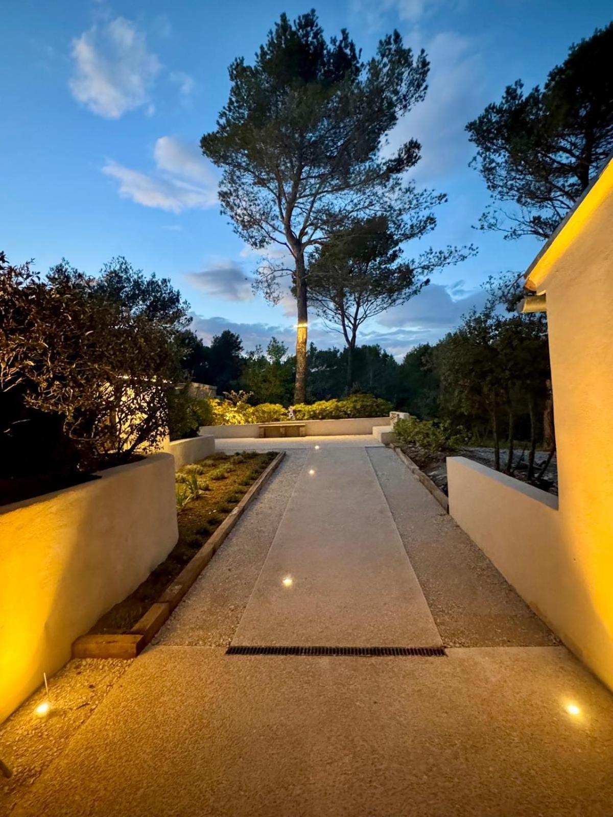 La Cle Des Champs, Boutique Hotel & Spa - Le Mas De Garrigon Roussillon en Isere エクステリア 写真