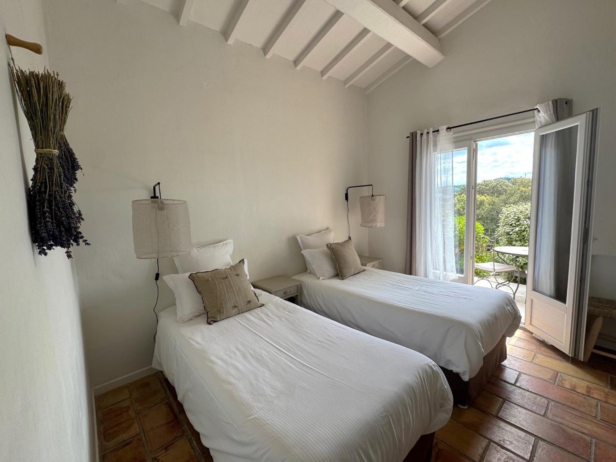 La Cle Des Champs, Boutique Hotel & Spa - Le Mas De Garrigon Roussillon en Isere エクステリア 写真