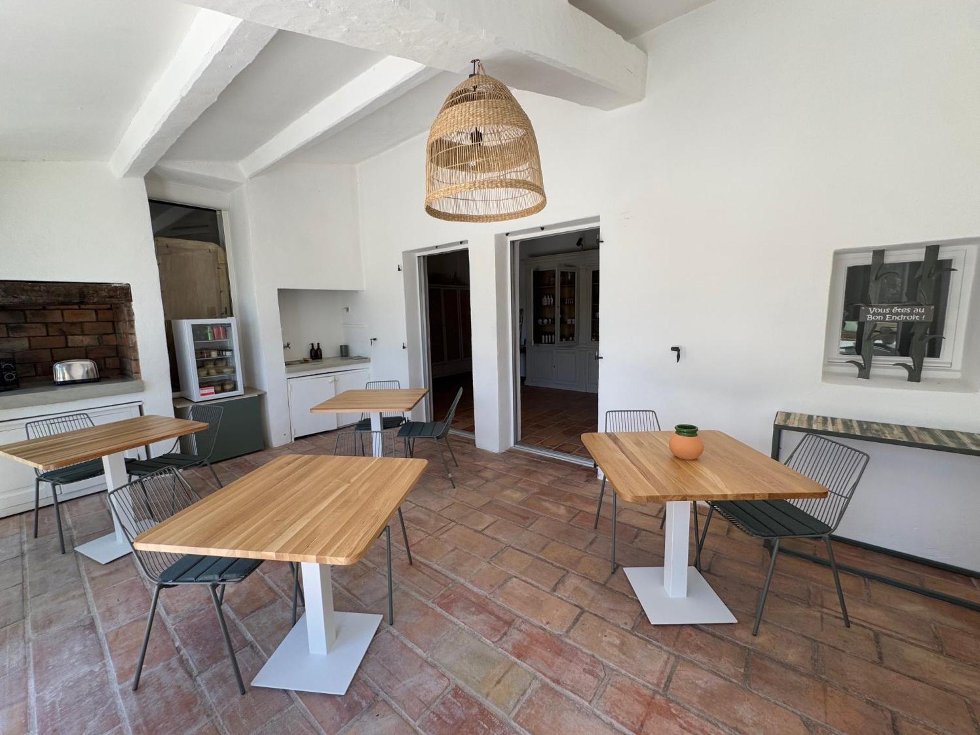 La Cle Des Champs, Boutique Hotel & Spa - Le Mas De Garrigon Roussillon en Isere エクステリア 写真