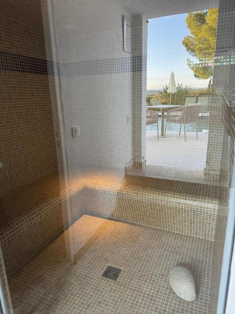 La Cle Des Champs, Boutique Hotel & Spa - Le Mas De Garrigon Roussillon en Isere エクステリア 写真