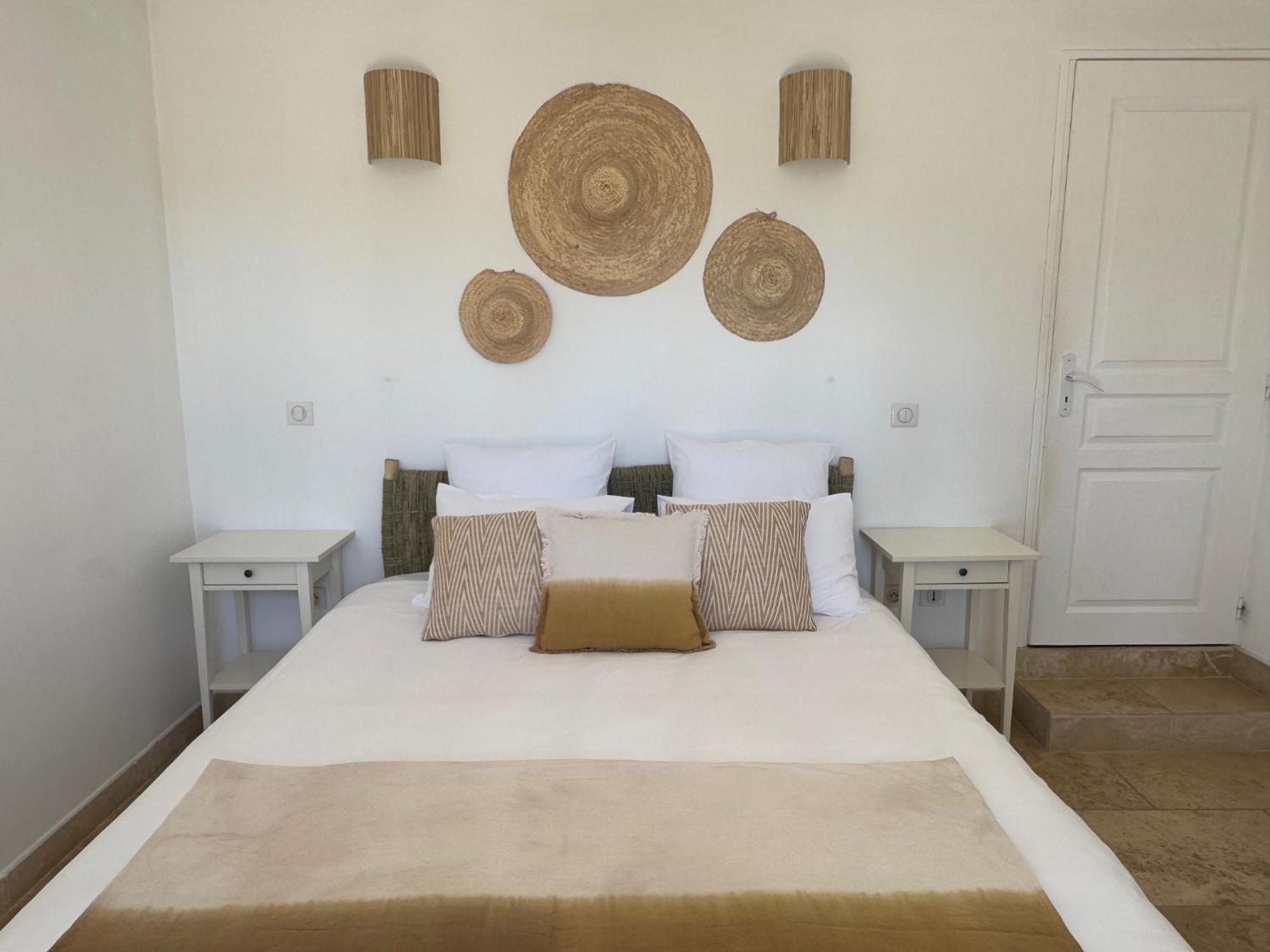 La Cle Des Champs, Boutique Hotel & Spa - Le Mas De Garrigon Roussillon en Isere エクステリア 写真