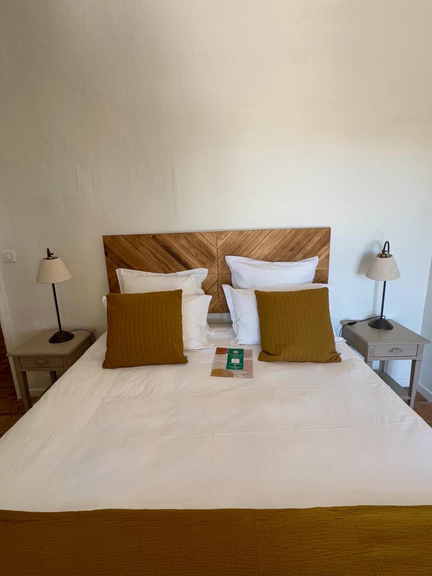 La Cle Des Champs, Boutique Hotel & Spa - Le Mas De Garrigon Roussillon en Isere エクステリア 写真