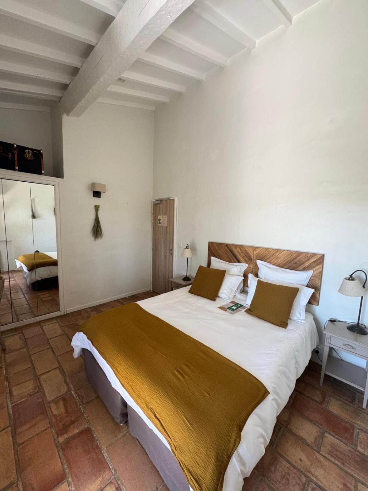 La Cle Des Champs, Boutique Hotel & Spa - Le Mas De Garrigon Roussillon en Isere エクステリア 写真