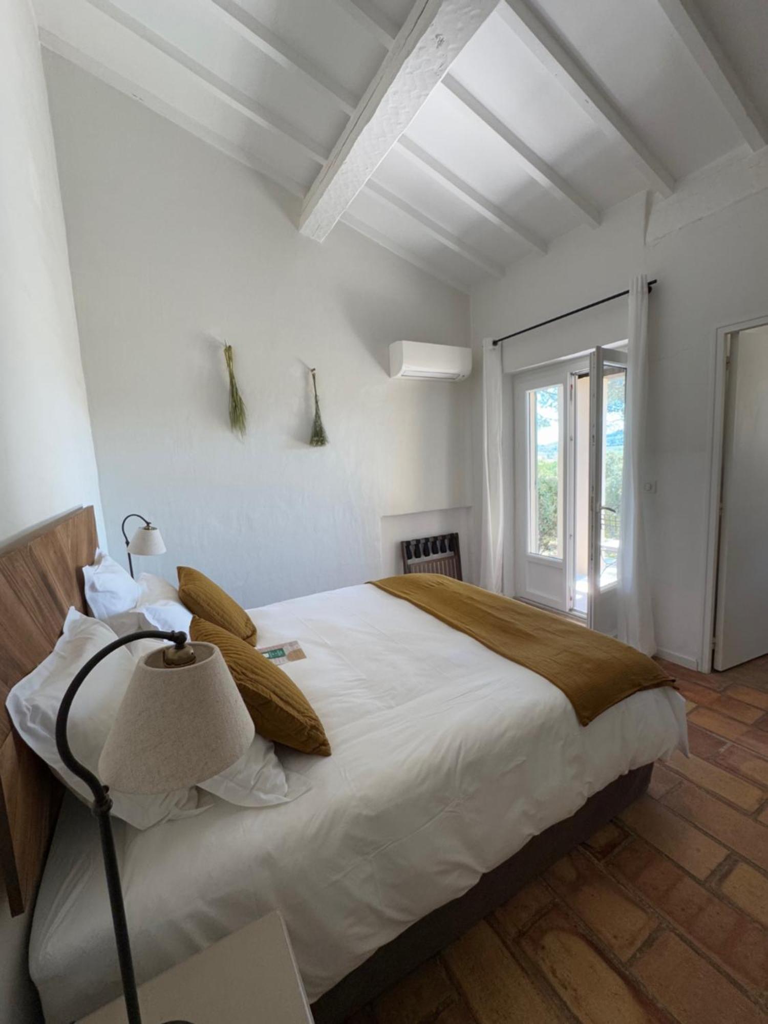 La Cle Des Champs, Boutique Hotel & Spa - Le Mas De Garrigon Roussillon en Isere エクステリア 写真